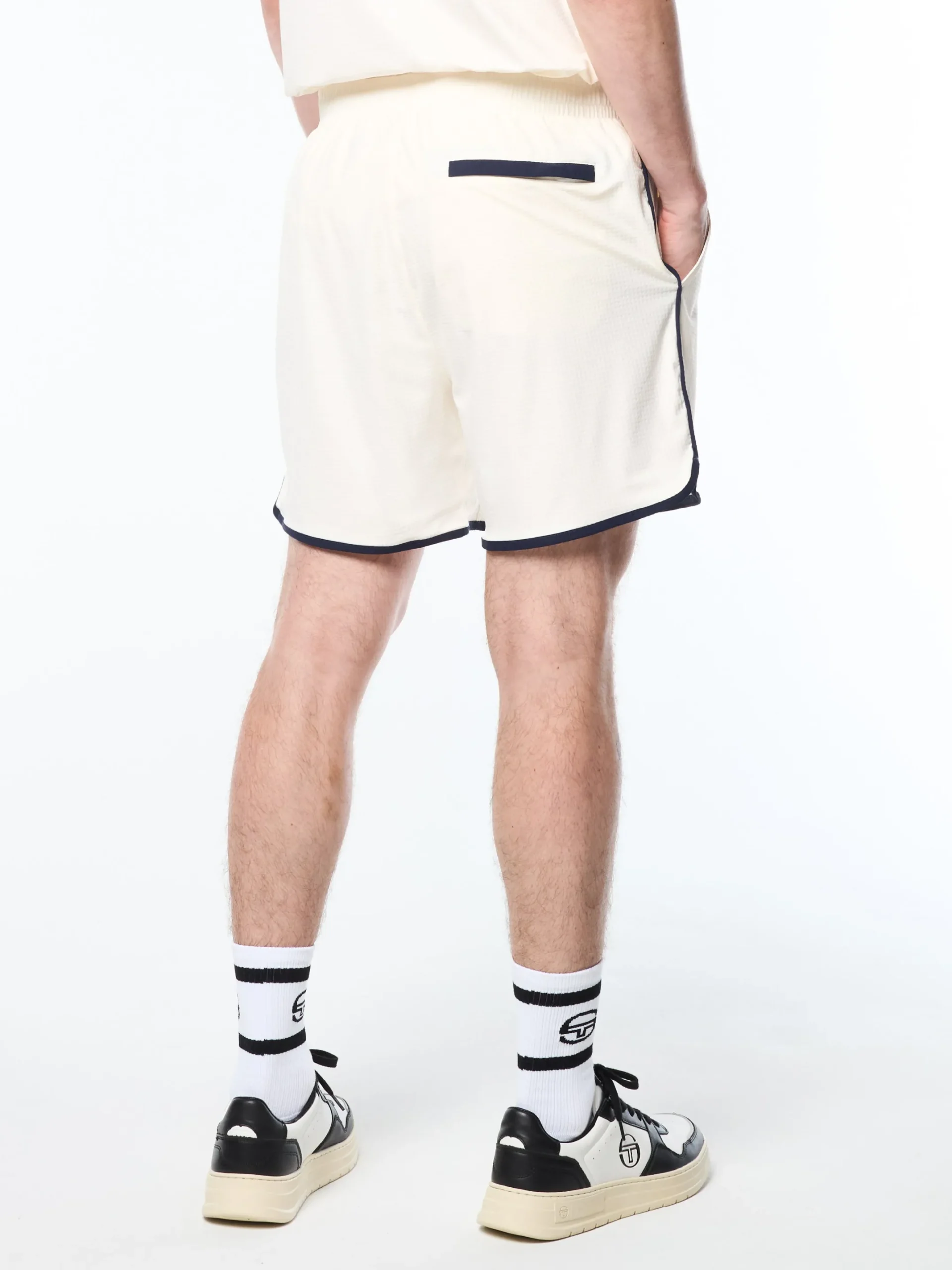 Grata Active Short- Gardenia