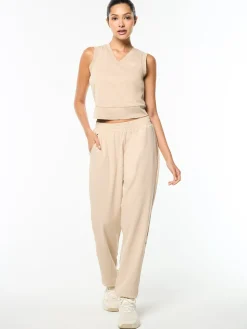 Noemi Top- Humus