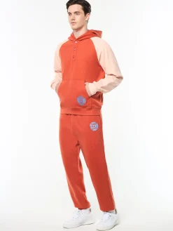 Vincere Hoodie- Hot Sauce
