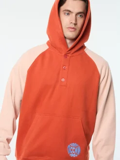 Vincere Hoodie- Hot Sauce
